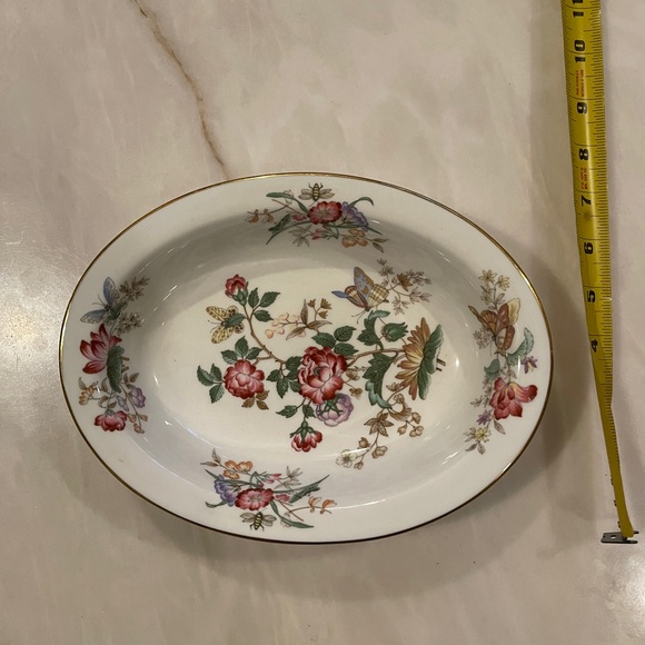 Wedgwood Bone China Made in England Pattern Name Charnwood 10” Vegetable Bowl - Picture 6 of 12